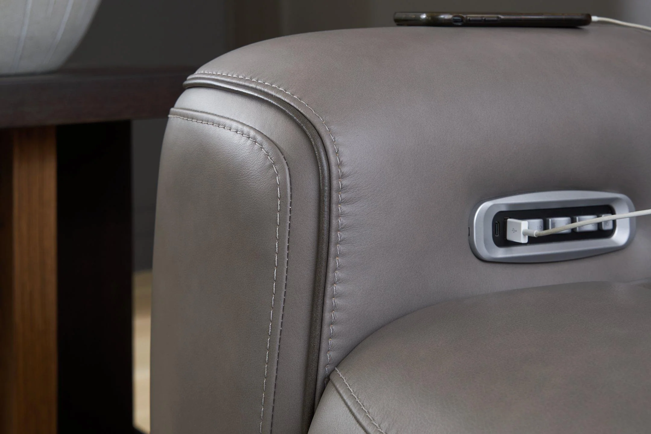5Z-Comfort Power Recliner - Image 8
