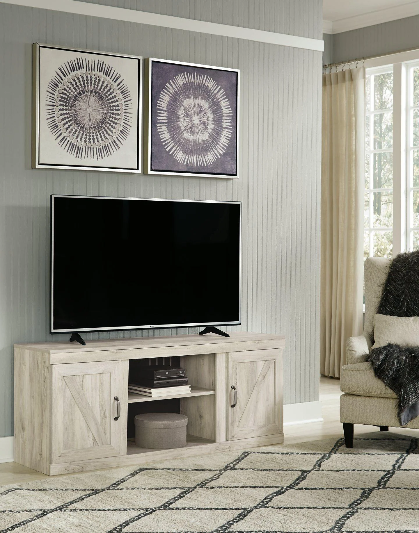 Bellaby 60" TV Stand - Image 2
