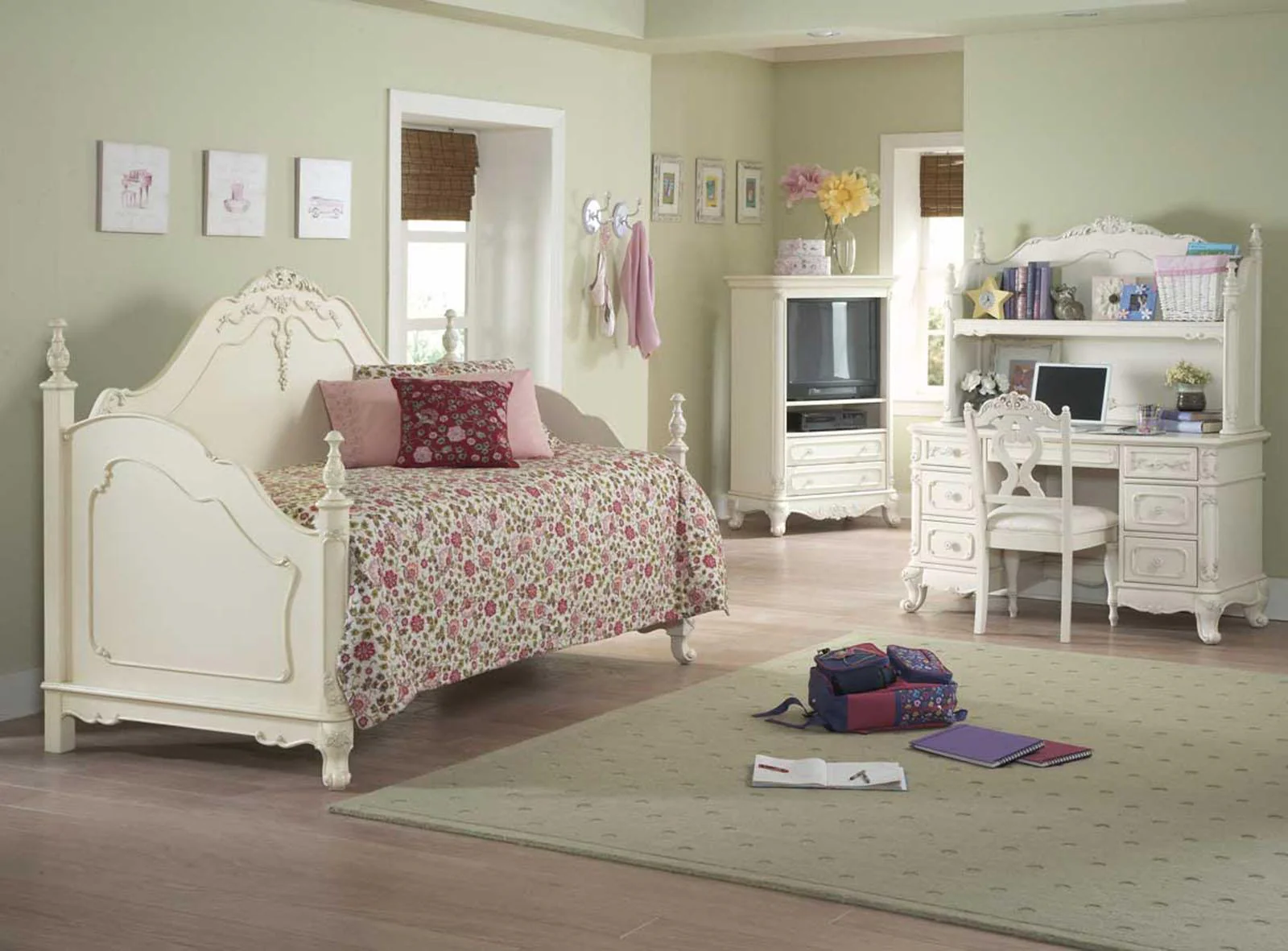 Cinderella Day Bed in Antique White 1386DNW - Image 4