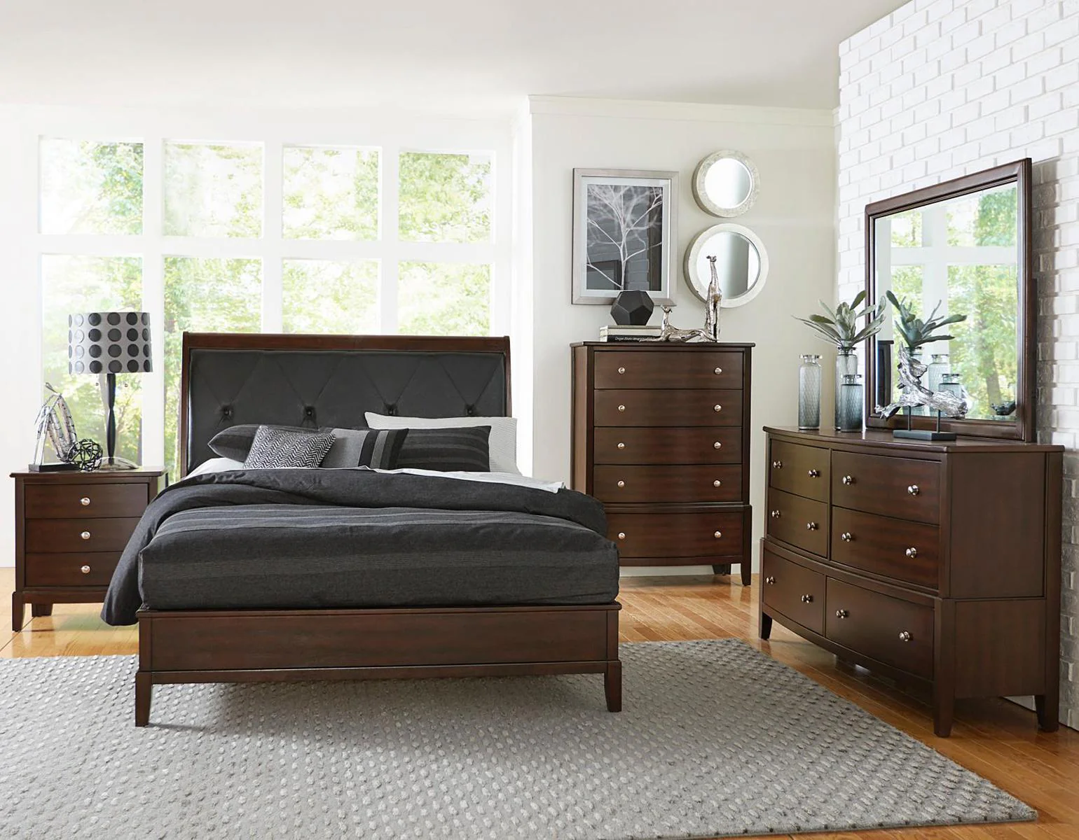 Cotterill Queen Upholstered Sleigh Bed in Cherry 1730-1 - Image 2