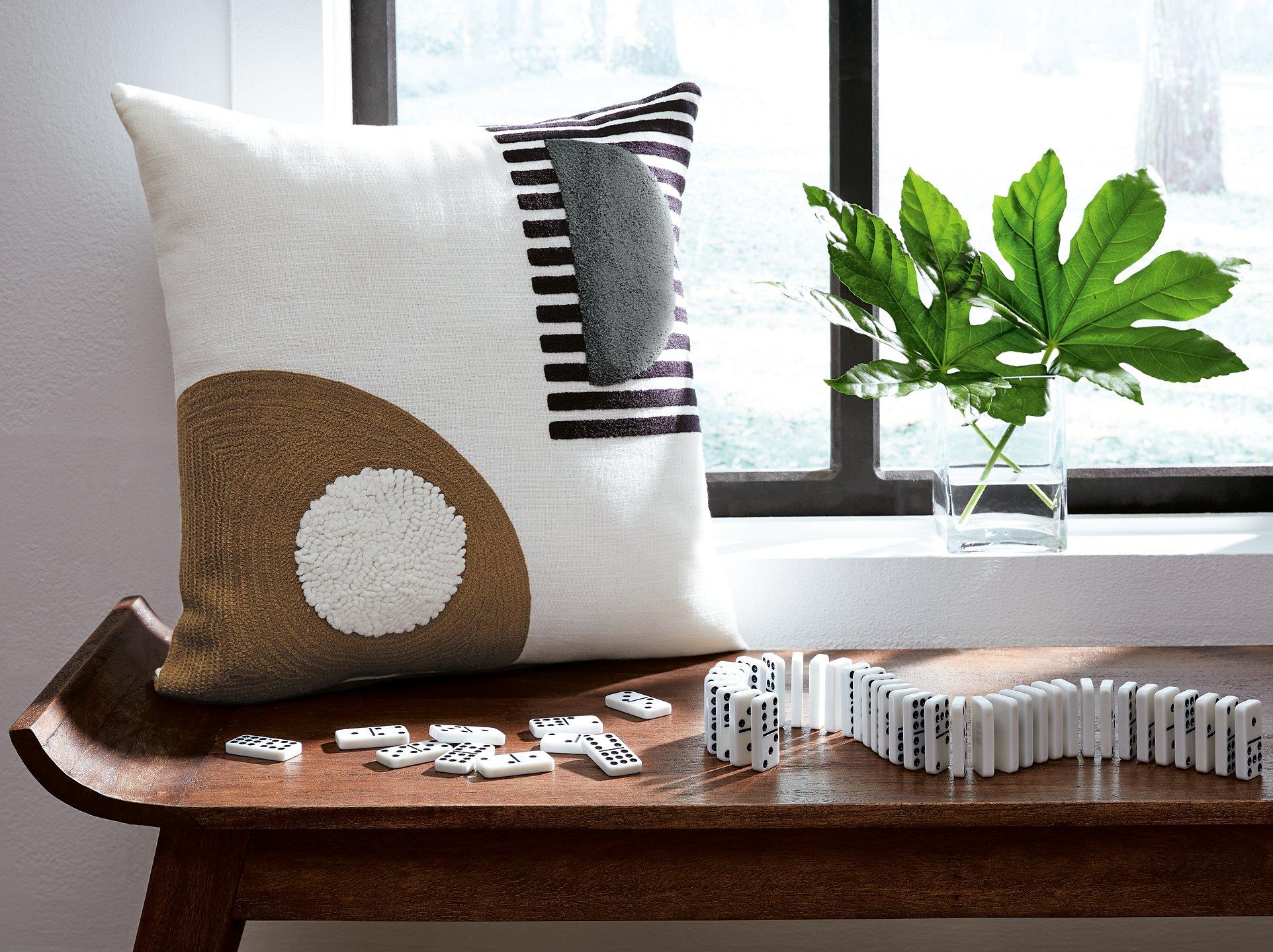 Longsum Pillow (Set of 4) - Image 2