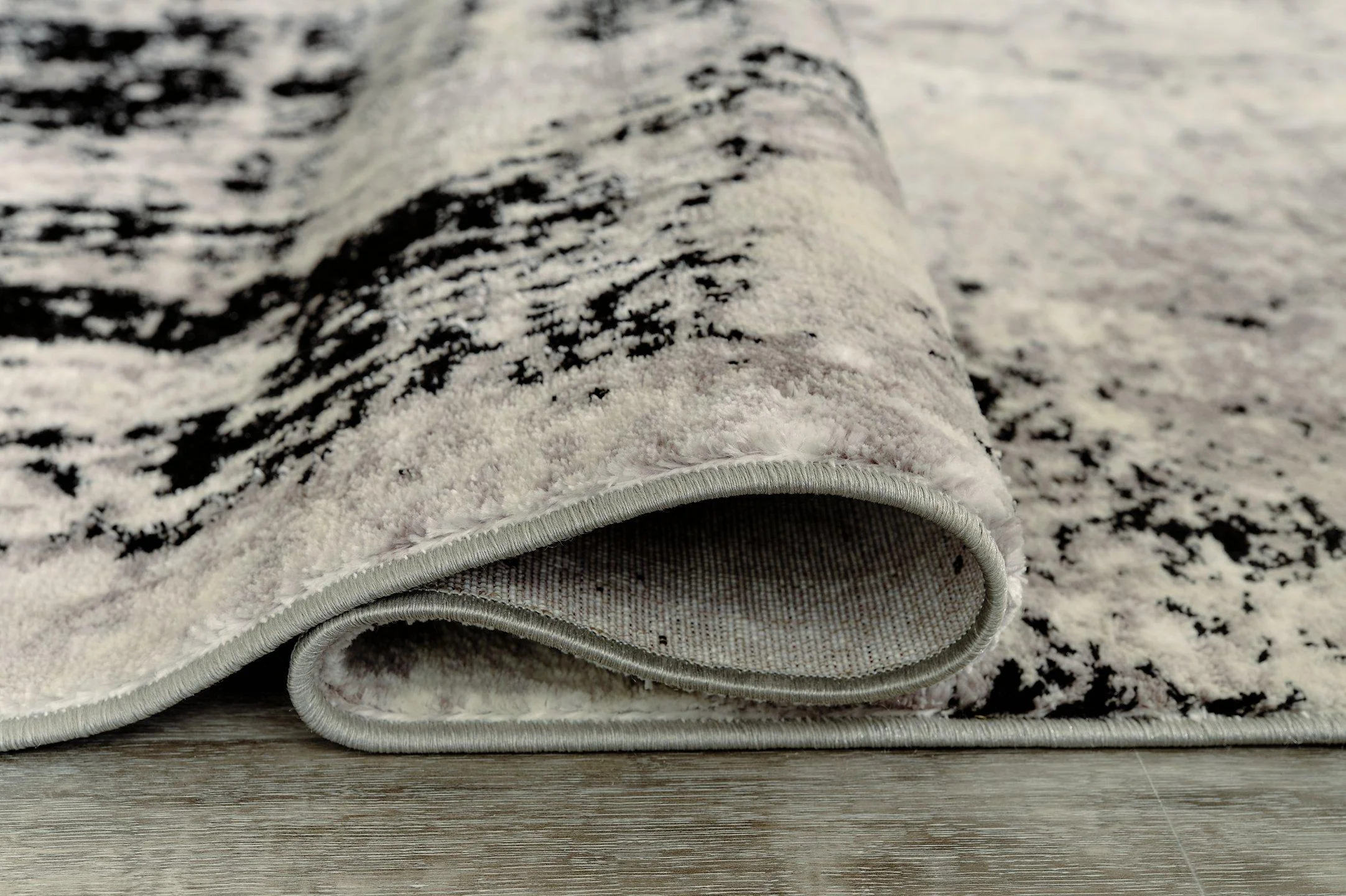 Zekeman 7'10" x 10' Rug - Image 6
